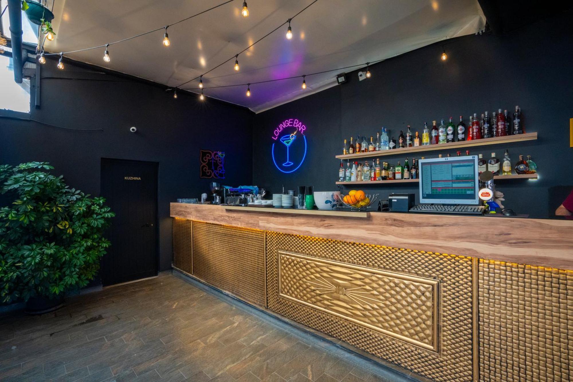 Terrace Hostel & Lounge Bar Shkoder Bagian luar foto
