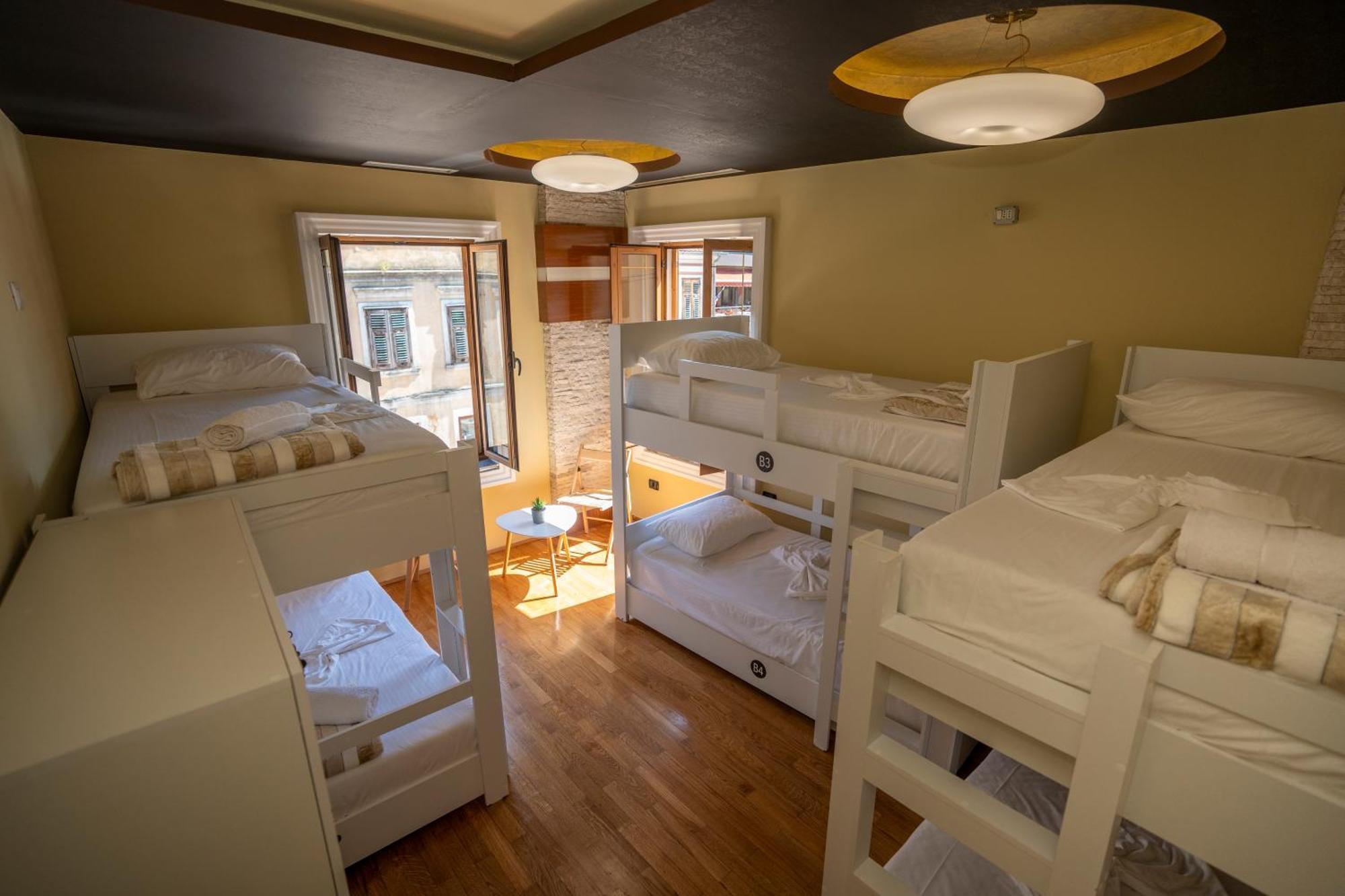Terrace Hostel & Lounge Bar Shkoder Bagian luar foto