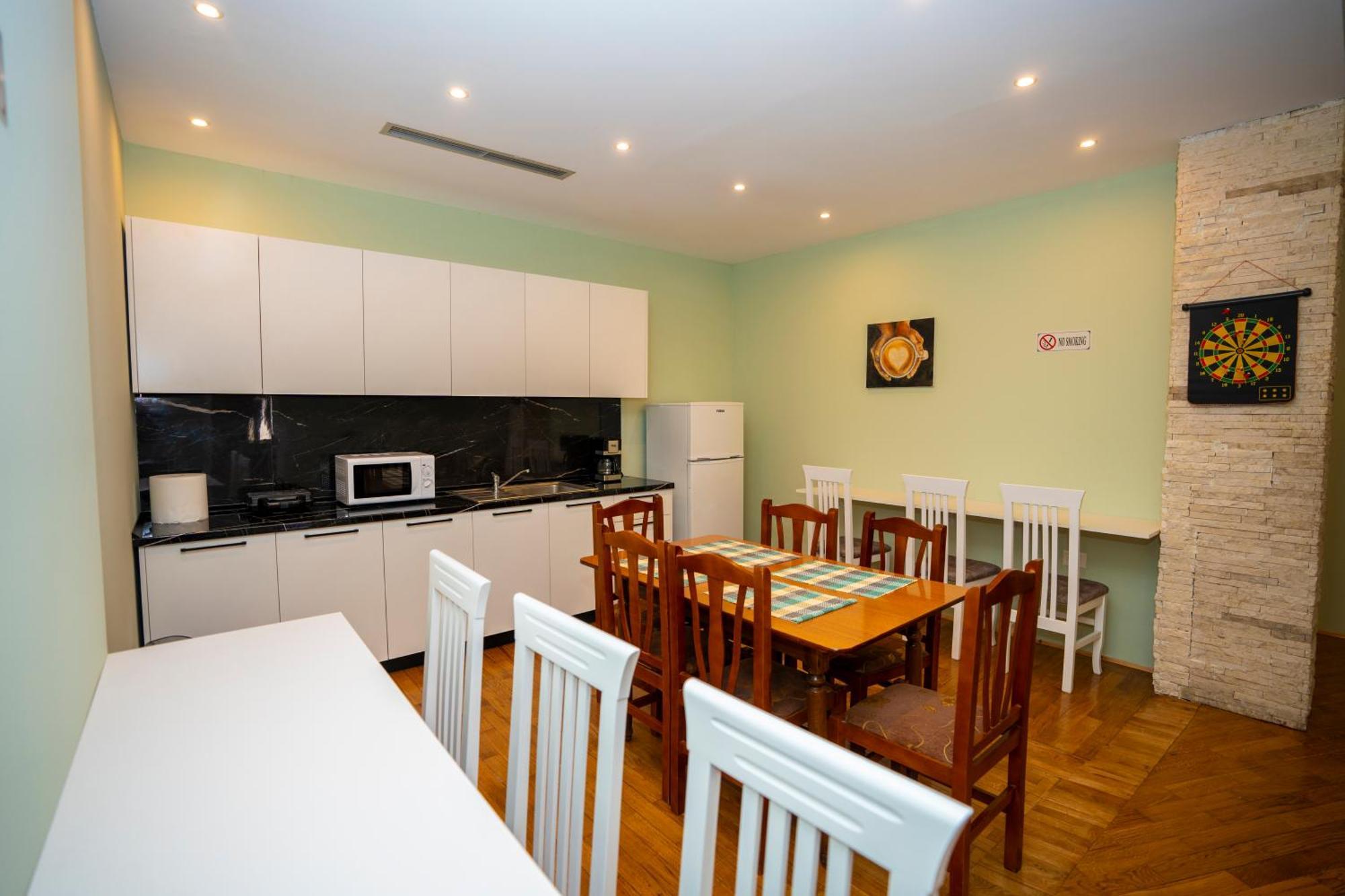 Terrace Hostel & Lounge Bar Shkoder Bagian luar foto