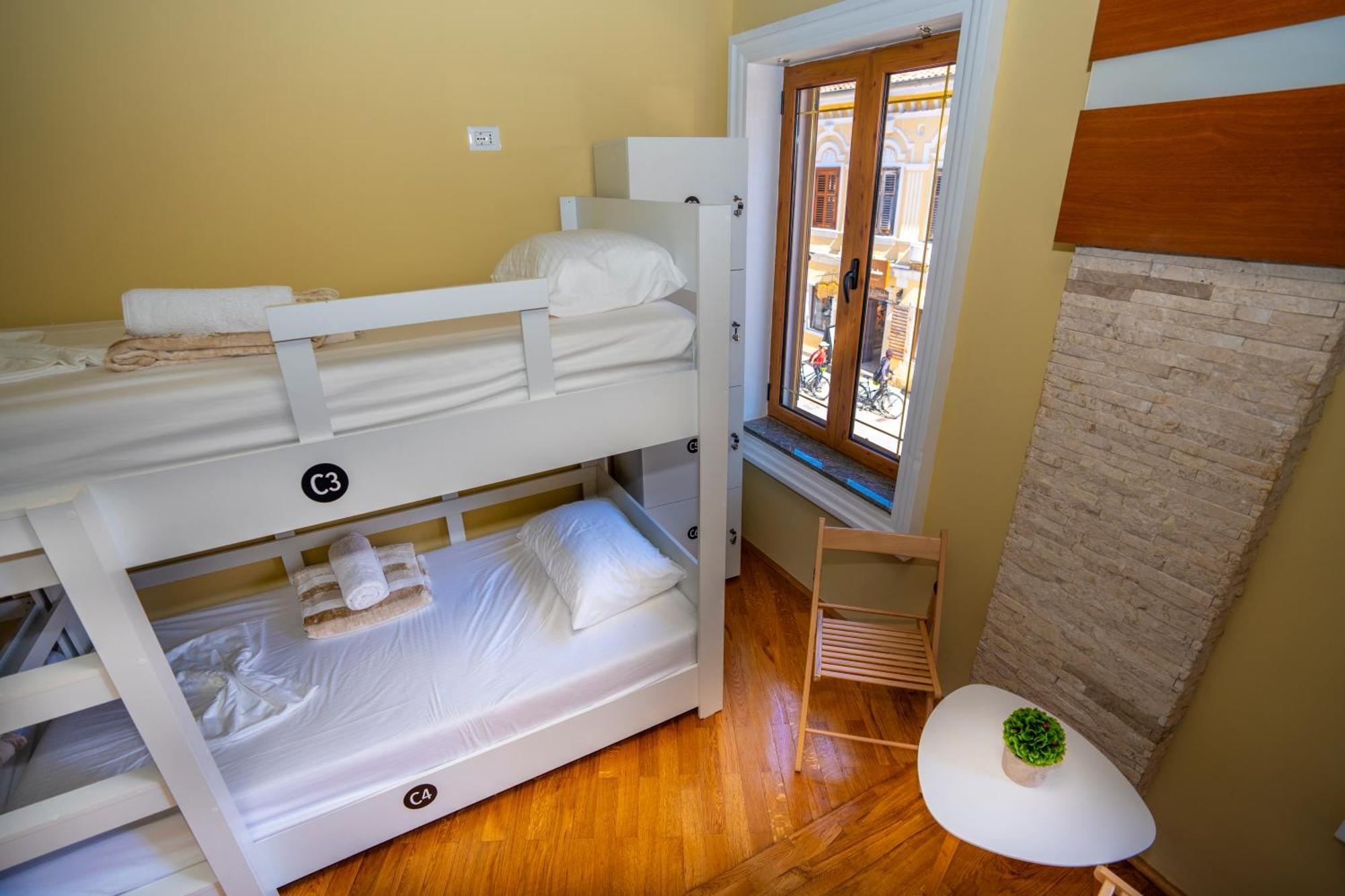 Terrace Hostel & Lounge Bar Shkoder Bagian luar foto