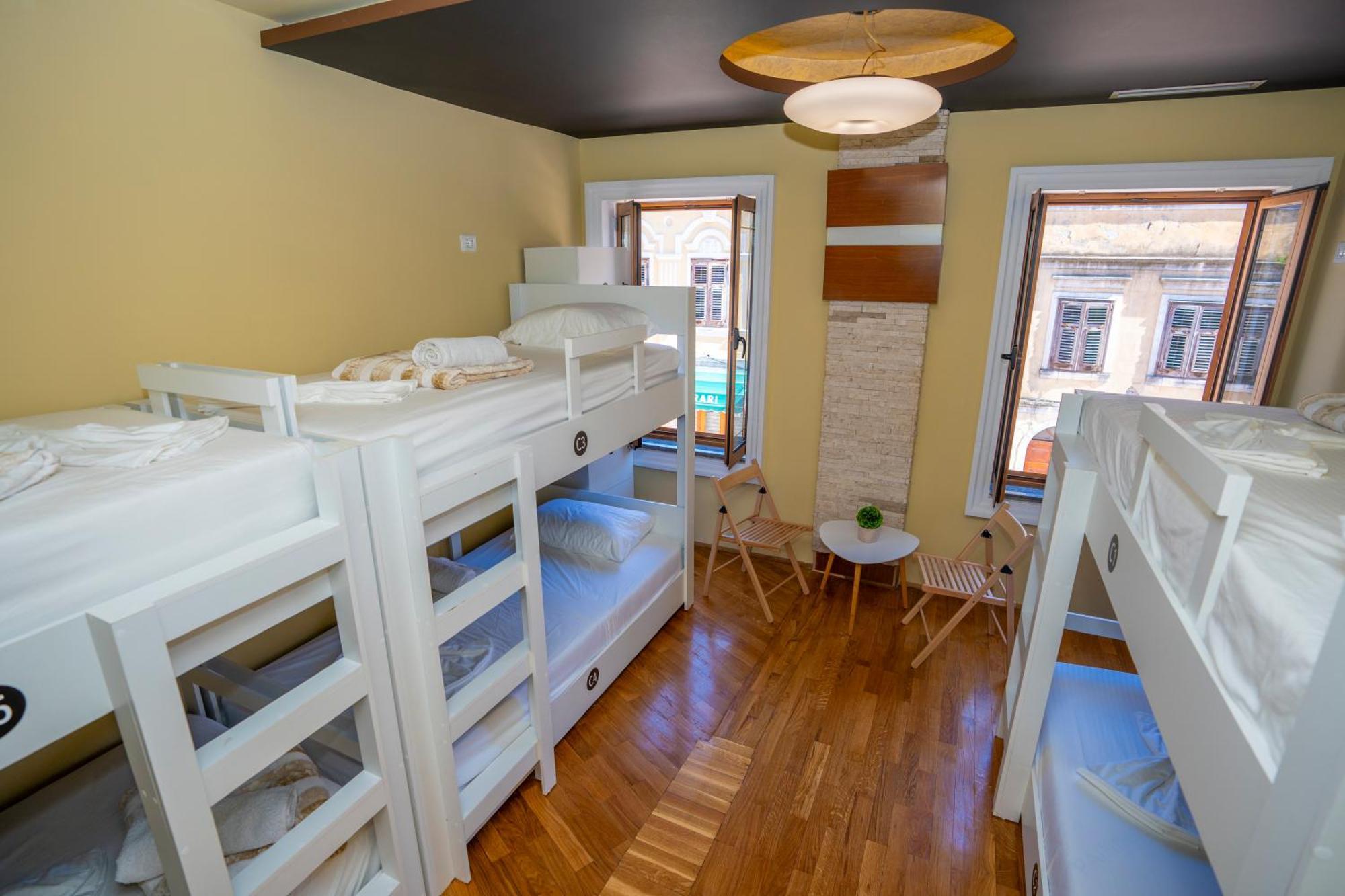 Terrace Hostel & Lounge Bar Shkoder Bagian luar foto